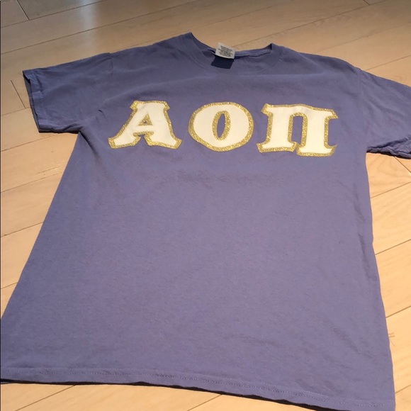 Gildan Tops - AOII Stitched Tee